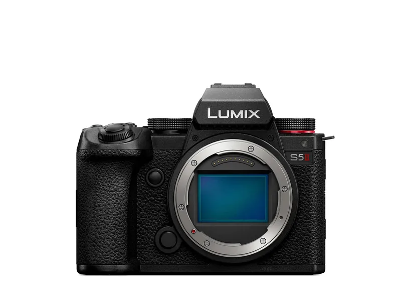 Panasonic LUMIX S5II